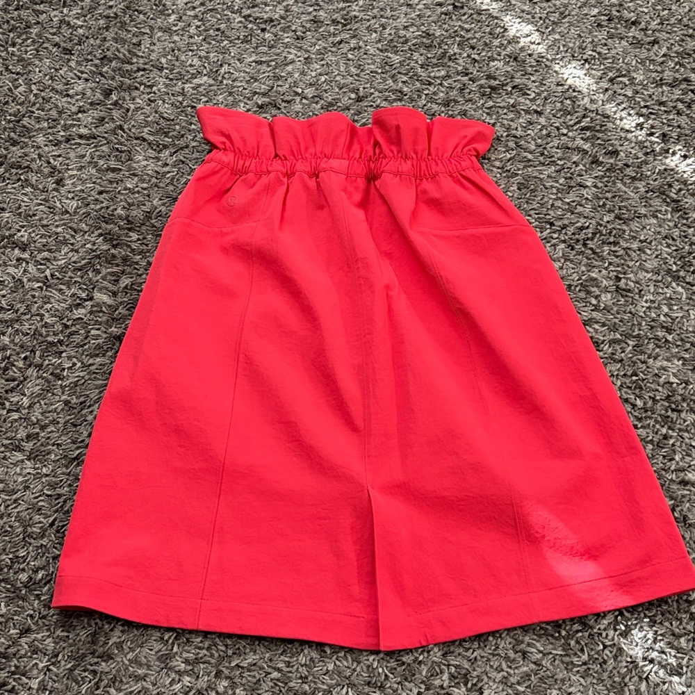 LuluLemon Red Women's Skirt - Picture 2 of 4